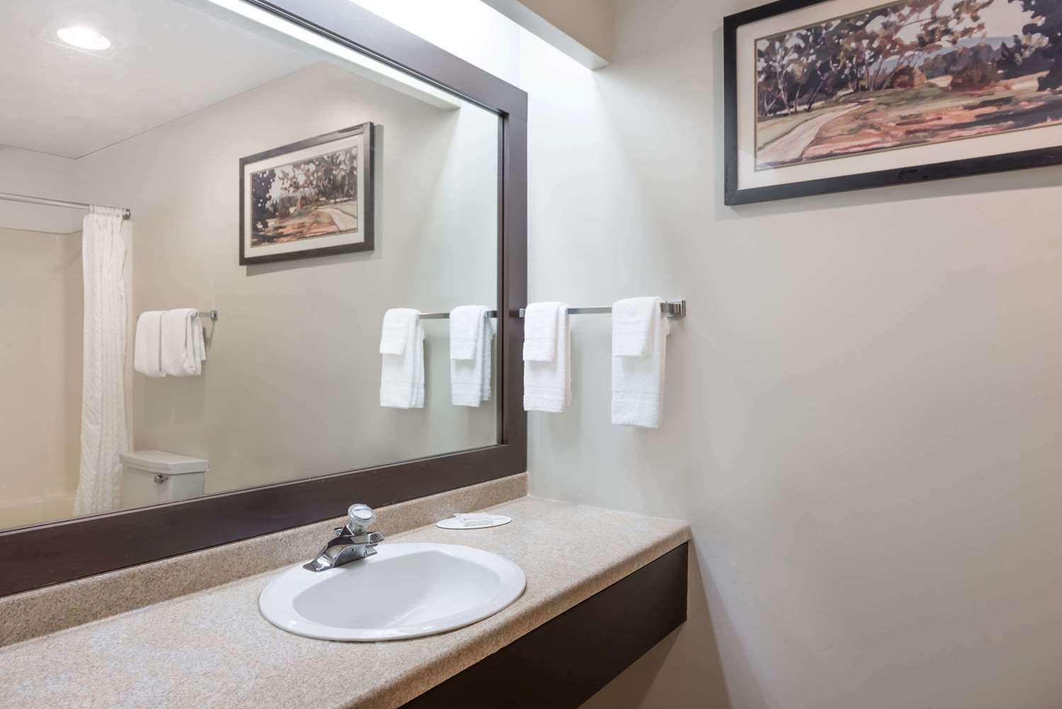 Knights Inn Jacksonville At Dix Ellis Trail Extérieur photo