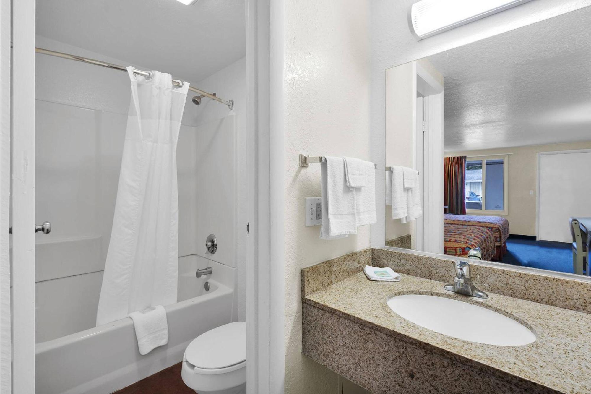Knights Inn Jacksonville At Dix Ellis Trail Extérieur photo