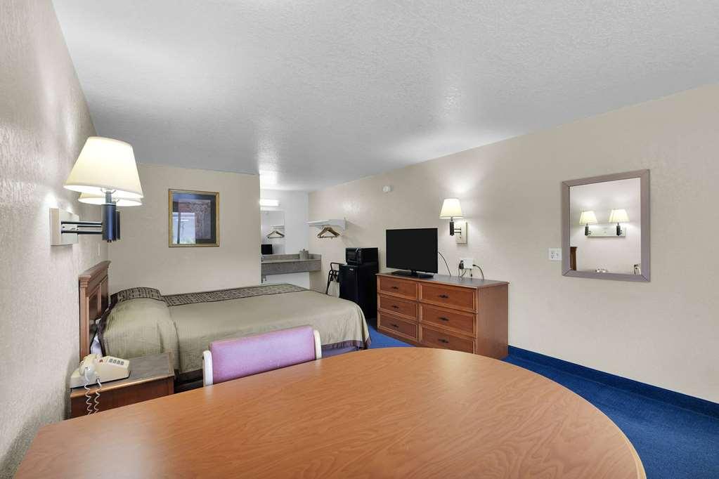 Knights Inn Jacksonville At Dix Ellis Trail Chambre photo